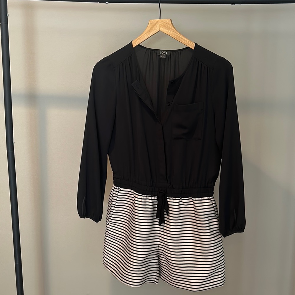 LOFT petites long sleeve romper